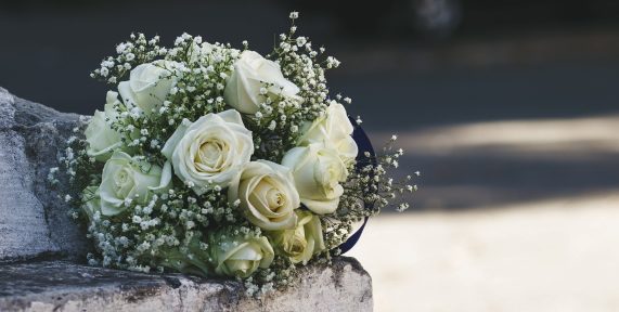 What Flowers Should Not Be in a Wedding Bouquet?